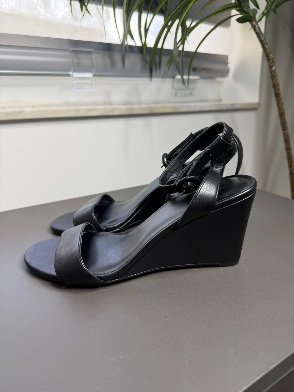 Nordstrom Rack Carrie Wedge Sandal In Black